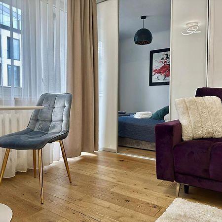 Chmielna 106 - Free Parking - Duzy Balkon Apartment Varşovia Exterior foto